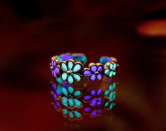 Daisies Toe Ring Glow in the Dark / Sterling Silver 925 / Daisy flower /