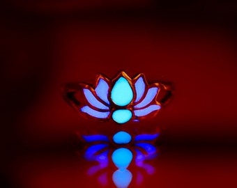 Lotus Toe Ring / Glow in the Dark / Sterling Silver 925 / Flower Midi Ring /