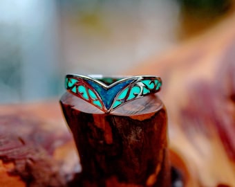 Opal Celtic V ring / Glow in the Dark / Sterling Silver Chevron Ring /