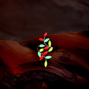 Leaves ear clip Glow in the Dark / Sterling Silver 925 Ear Clip / Leaf / Nature / Ear Cuff Minimalist /