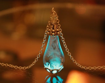 Dandelion seeds Pendant / Glow in the dark / Gold Pendant / Glass Teardrop Pendant / Silver Pendant /