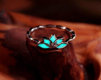 Lotus Flower Ring / Glow in the Dark / Sterling Silver 925 /