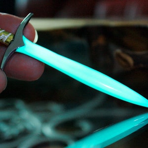 Sword Keychain Glow in the Dark / Elfic Sword / Medieval /