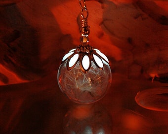 Dandelion Seeds Pendant / Glow in the Dark / Dandelion Glass Bubble Pendant /