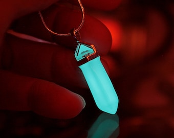 Crystal Healing Point Pendant / Glow in the Dark Quartz Necklace / Real Quartz /