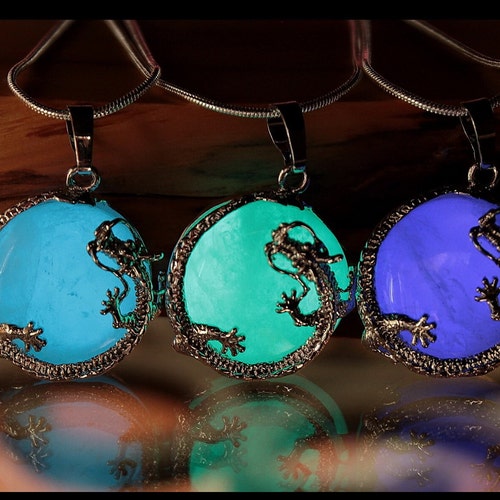 Crystal Healing Point Pendant / Glow in the Dark Quartz Etsy
