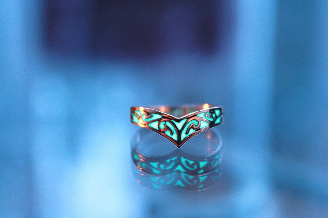 Rose Gold Ring Glow in the Dark / Celtic V Ring / Glow Ring / - Etsy