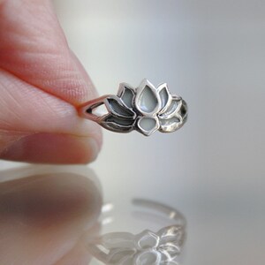 Lotus Flower Toe Ring / Glow in the Dark / Sterling Silver / Midi Ring / Flower Jewelry / Adjustable Toe Rings / image 2