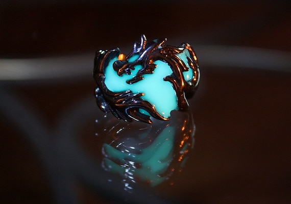 Dragon Ring Glow in the Dark / Stainless Steel ring / Celic Ring / Fantasy ring /