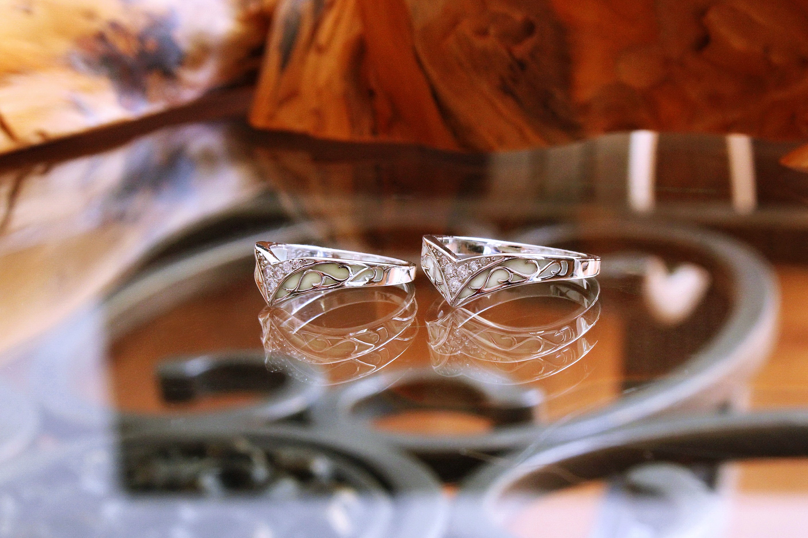 Celtic V Ring Glow in the Dark / Small Zirconia Ring / Sterling