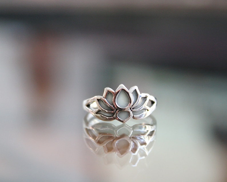 Lotus Flower Toe Ring / Glow in the Dark / Sterling Silver / Midi Ring / Flower Jewelry / Adjustable Toe Rings / image 3