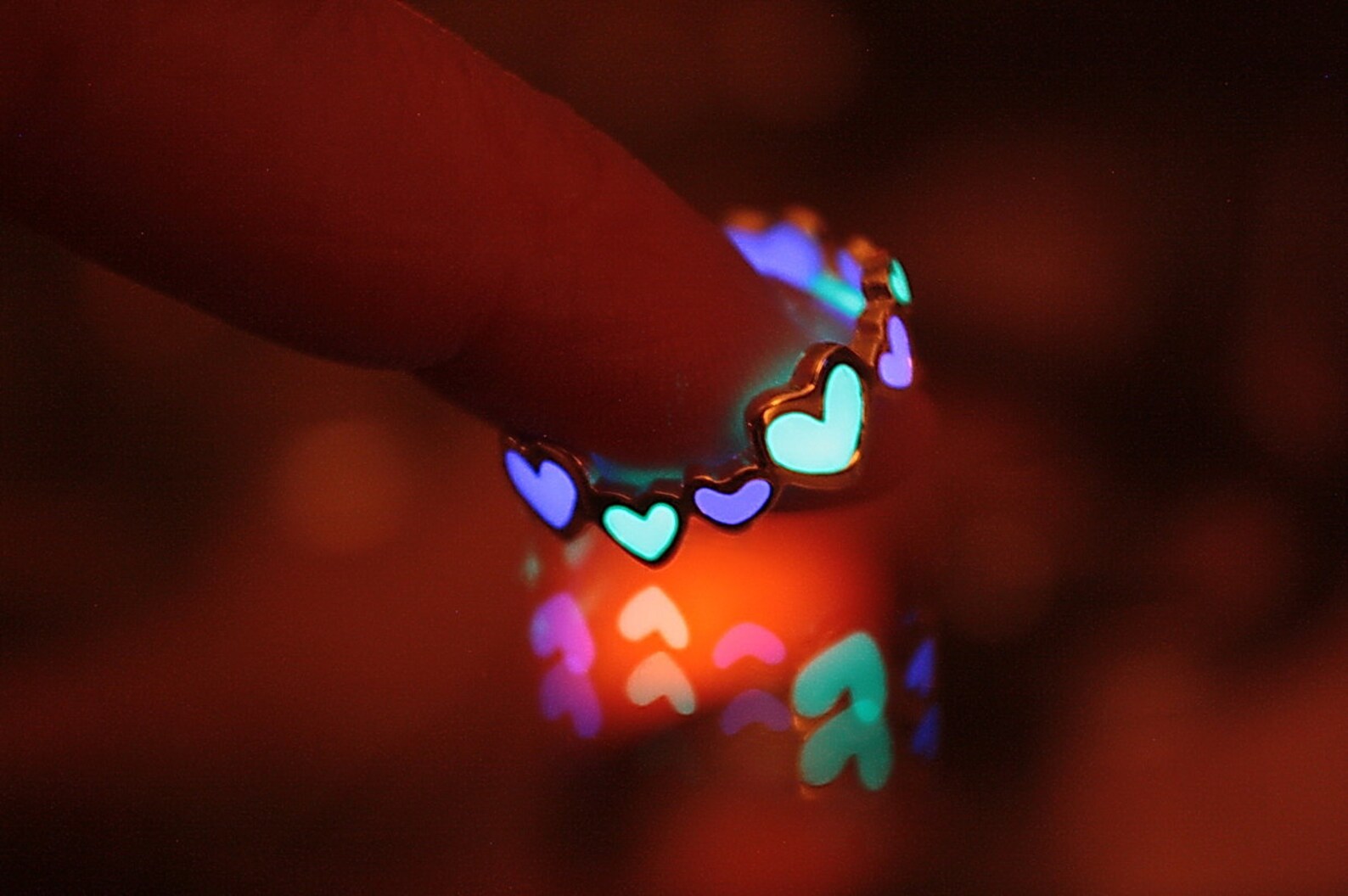 Treasure Jewel Heart Glow Ring main image 0