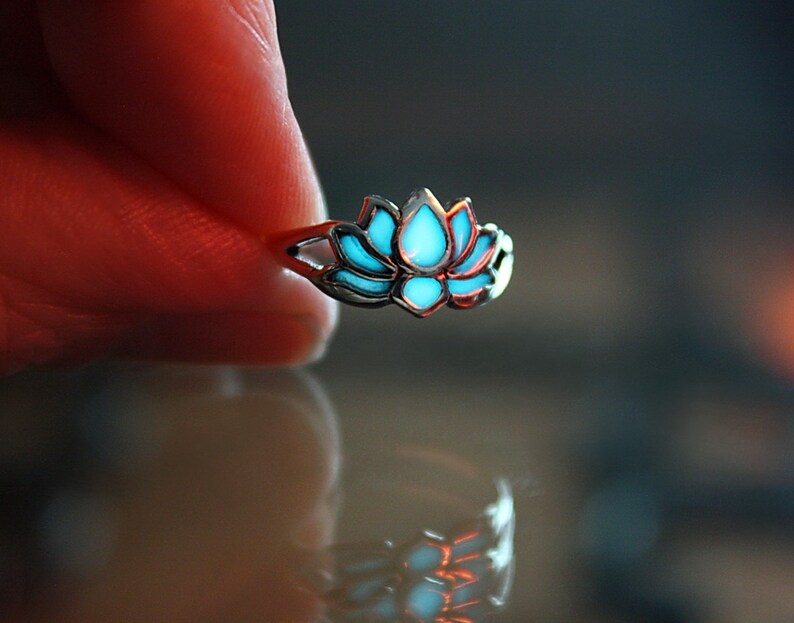 Lotus Flower Toe Ring / Glow in the Dark / Sterling Silver / Midi Ring / Flower Jewelry / Adjustable Toe Rings / image 4