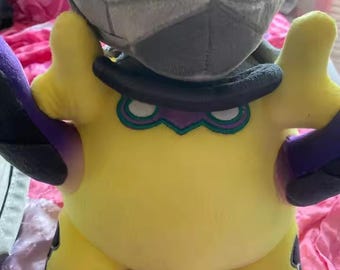 Gekko Wingman Plush Toy – Valorant Inspired Stuffed Animal, Cute Game Character Plushie, Soft Collectible Gift for Gamers