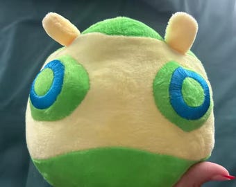 Game Sidekick Plush Toy, Cute Creature Stuffed Doll, Soft Gamer Plushie Gift, Collectible Character Toy