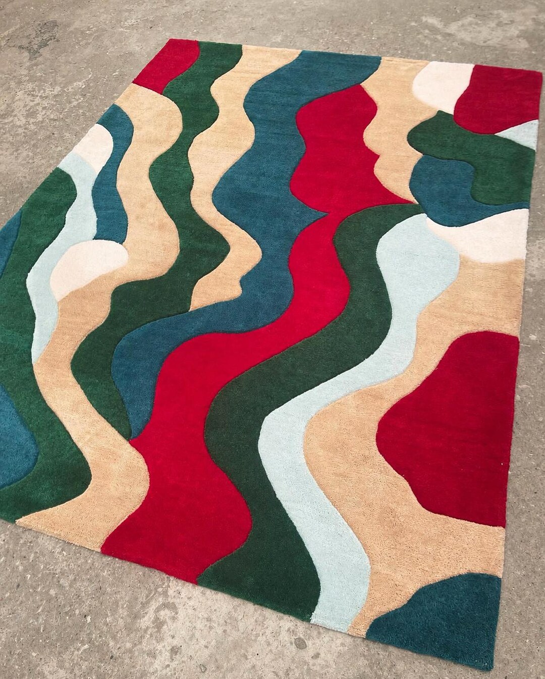 Abstract Wavy Hand-tufted Wool Rug - Etsy