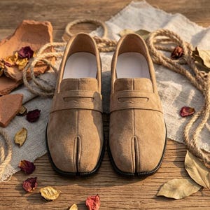 Brown Stylish Tabi Shoes Split Toe Leather Chunky Heel Japanese Minimalist Loafers