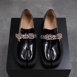 Stylish Tabi Shoes Black Patent Leopard Strap Split Toe Block Heel Japanese Streetwear
