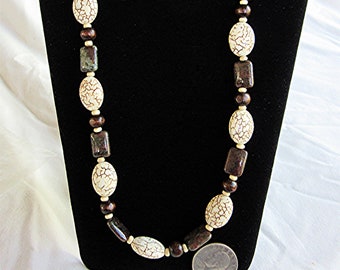 Brown and white necklace