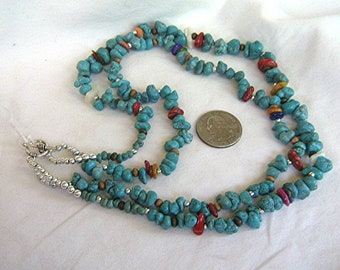 Turquoise and shell beaded necklace