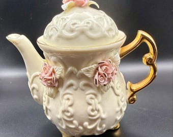 Vintage Cracker Barrel Elfenben Porslin Tekanna Rosa Rosor 10k Guldkant Viktoriansk