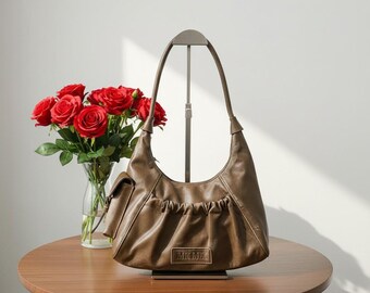 Vintage Leather Shoulder Bag, Retro Underarm Purse, Women’s Classic Handbag for Everyday Style