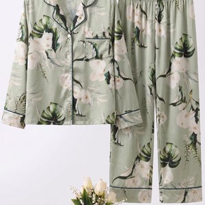Sage Green Silk Pajamas Set, Tropical Leaf Satin PJ Set, Botanical Long Sleeve Sleepwear, Monstera Floral Button Up Loungewear Gift For Her