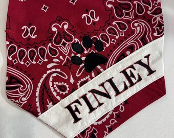 Perro mascota Bandana deslizarse sobre el cuello bordado PERSONALIZADO monograma