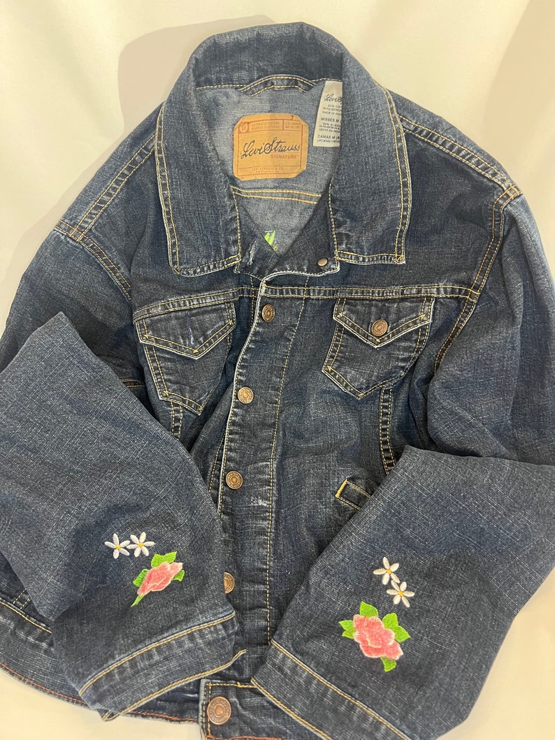 Denim Jacket Large Floral Embroidery Daisies Roses Size M Etsy
