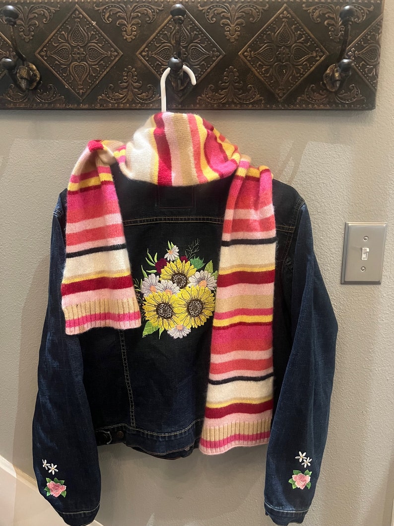 Denim Jacket Large Floral Embroidery Daisies Roses Size M Etsy