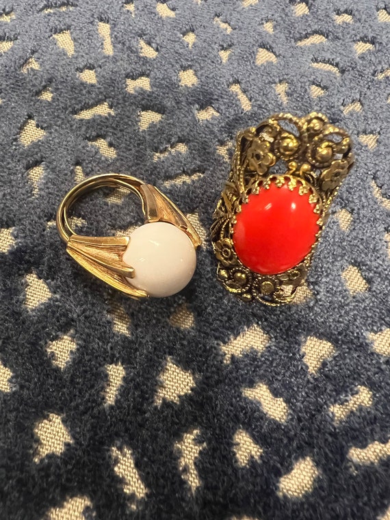 2 Vintage Victorian gold tone glamour rings