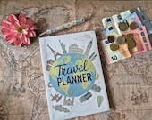 Reisdagboek wereldbol design | A5 travel journal met wereldberoemde bezienswaardigheden | cadeau reiziger