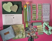 bookish bundles groen: journaling cadeauset met A5 notitieboekje, portemonnee en boekenleggers | 17-delig