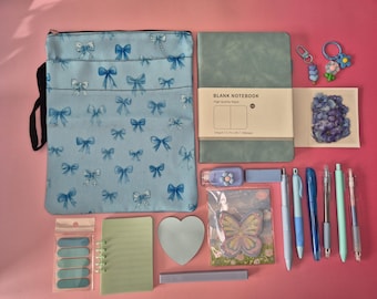 bookish bundles blauw — journaling cadeauset met A5 journal, boekenhoes en stickers | 17-delig
