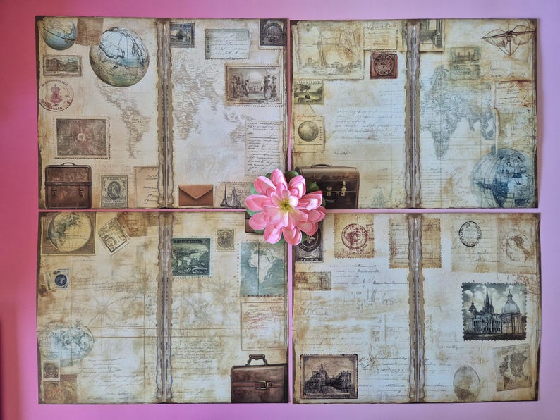 Op de afbeelding: Een collage van vier panelen met een vintage reisthema. Elk paneel toont een wereldkaart, postzegels, globes en bagage. Een roze bloem is in het midden geplaatst. De panelen zijn gerangschikt op een roze achtergrond.