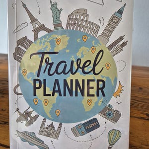 Reisdagboek wereldbol design | A5 travel journal met wereldberoemde bezienswaardigheden | cadeau reiziger afbeelding 2