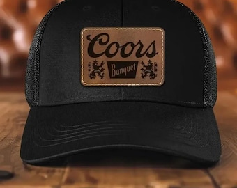 Gorra de camionero retro, gorra con parche de cuero Coors Banquet, gorras para hombre, gorras de cerveza, gorra para beber, gorra divertida, tendencia 2026