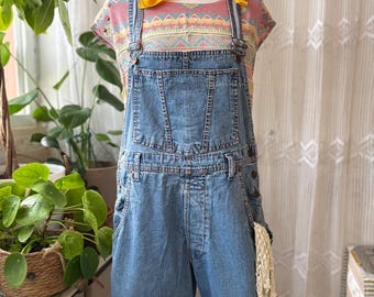 Conjunto de peto corto vaquero Levi’s 501 vintage / Top estampado, bufanda de algodón, estilo cottagecore veraniego.