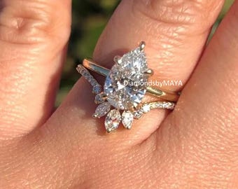 2 CT Pear Moissanite Engagement Ring Set, 14K Gold Ring Set, Bridal Wedding Ring Set with Matching Band, Ring Set For Women, Teardrop Ring