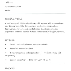 Op de afbeelding: Een digitaal document met een curriculum vitae (CV). De CV bevat secties voor persoonlijke gegevens, een persoonlijk profiel, belangrijke vaardigheden en opleiding. Het document is opgemaakt met koppen en opsommingstekens.