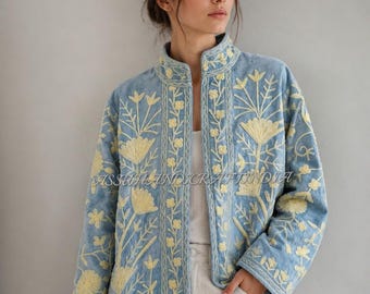 Chaqueta Suzani de terciopelo hecha a mano / Abrigo bohemio azul bordado con flores