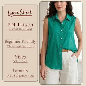 Op de afbeelding: Een mouwloos groen shirt met een wit sterrenbeeldpatroon, knoopsluiting en een bruine riem. De afbeelding bevat ook de tekst "Lyra Shirt", "PDF Pattern", "Beginner Friendly", "Maten XS - 4XL" en "Formats A4/US Letter / AO".