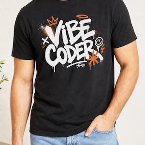 Vibe Coder T-Shirt, Claude Code Shirt, KI Programmierer Geschenk, Vibe Coding T-Shirt, Graffiti Programmierer Shirt, Software Engineer Geschenk, Coder T-Shirt