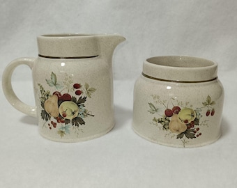 Royal Doulton 1975 Lambeth Stoneware Cornwall Creamer & Sugar Bowl w/out lid