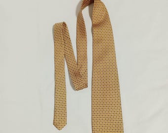 Robert Talbott Mens Silk Necktie Golden Yellow Geometric 58 x 3.5 Made In USA