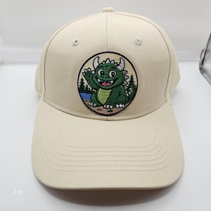 Boné ajustável com patch bordado Young Rhinelander Hodag aplicado por pressão, tamanho único, bege.