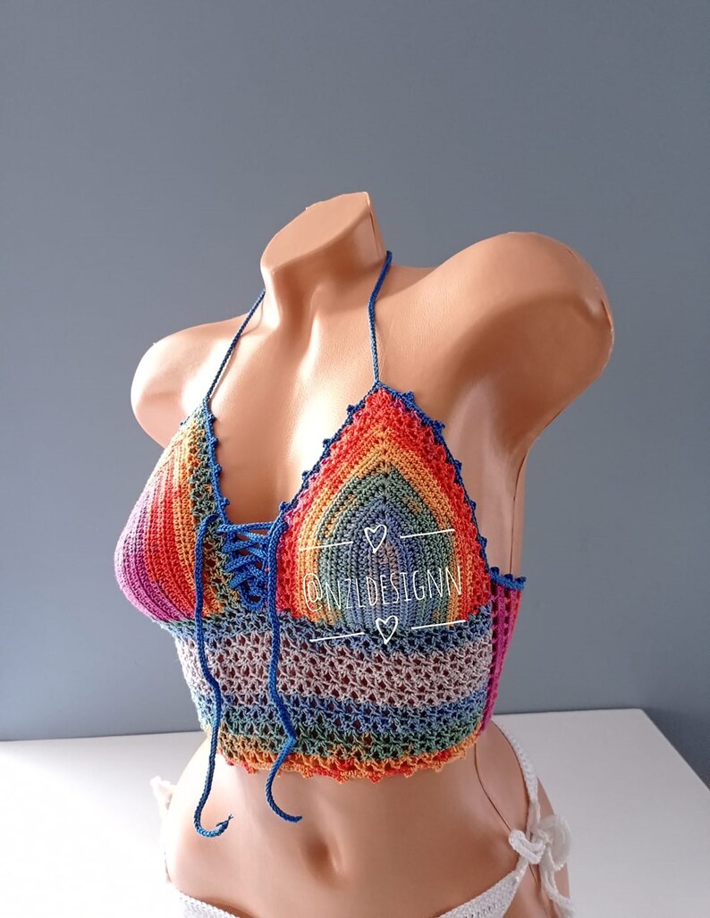 Virkad topp, Festival Crop Top, Festival Bralette, Sommarfärgad topp, Virkad BH, Festivalkläder, Virkad bikini, Damtopp, 2022 Color 1
