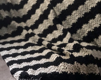 Sale, Zig zag blanket, crochet blanket, black and ecru blanket, handmade bedspread, crochet afghan throw, Crochet blanket, Home Decor