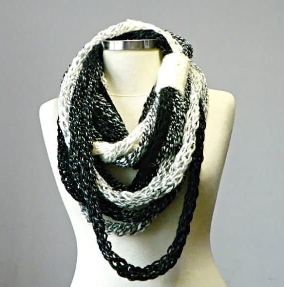 Christmas Sale, OMBRE Tube scarf, Finger Knitted infinity scarf, handmade neckwarmer, women accessories, infinity scarf, Birthday sale