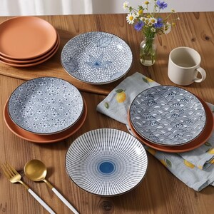 Set di 4 piatti in ceramica con motivo blu scandinavo / Stoviglie minimaliste di ispirazione giapponese / Set di piatti da cucina moderno in stile boho